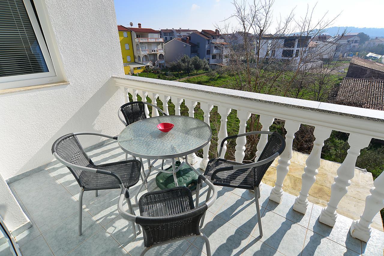 Apartments Milica 56 Póla Kültér fotó