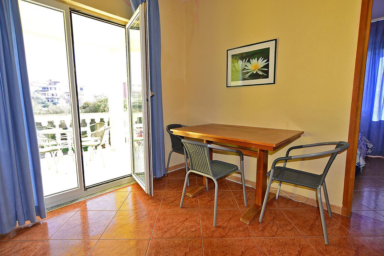 Apartments Milica 56 Póla Kültér fotó